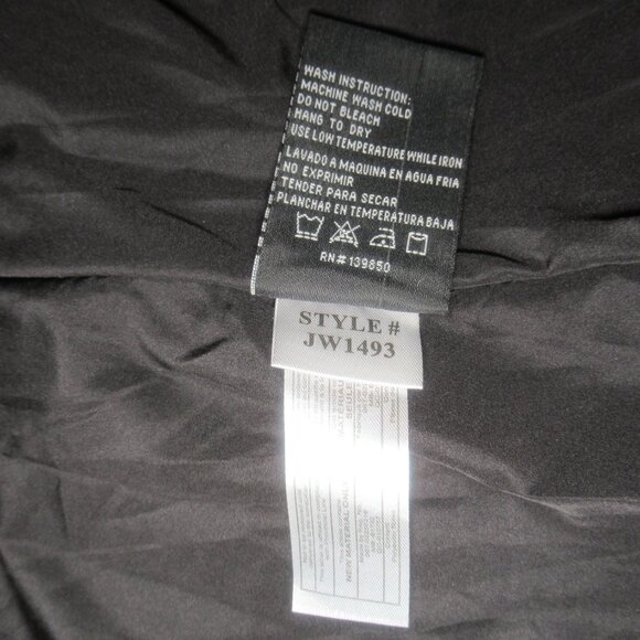 Royalty For Me Quilted Belted Puffer Coat with Removable Hood – Size Small - Picture 9 of 10
